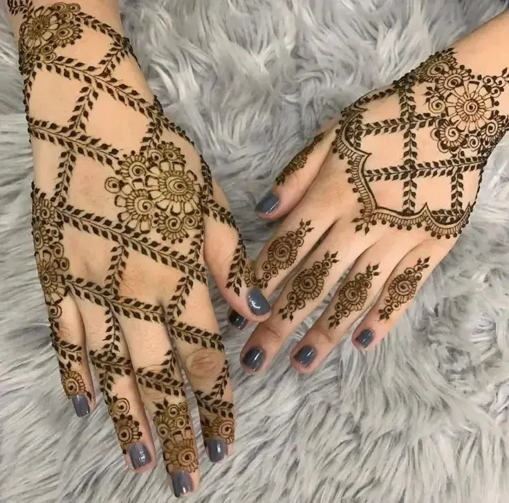 Back Hand Bharwa Mehndi Design idea