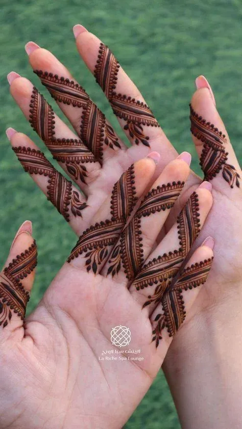Floral Mehndi Design for Front Hand idea
